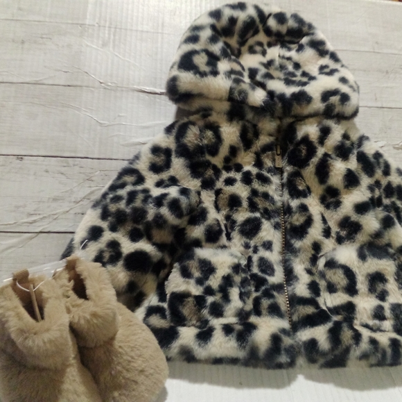 🐆 FUR COAT & FLUFFY BOOTS INFANT NEWBORN BABY GIRL SIZE 0-3 MONTHS BRAND NEW - Picture 5 of 10